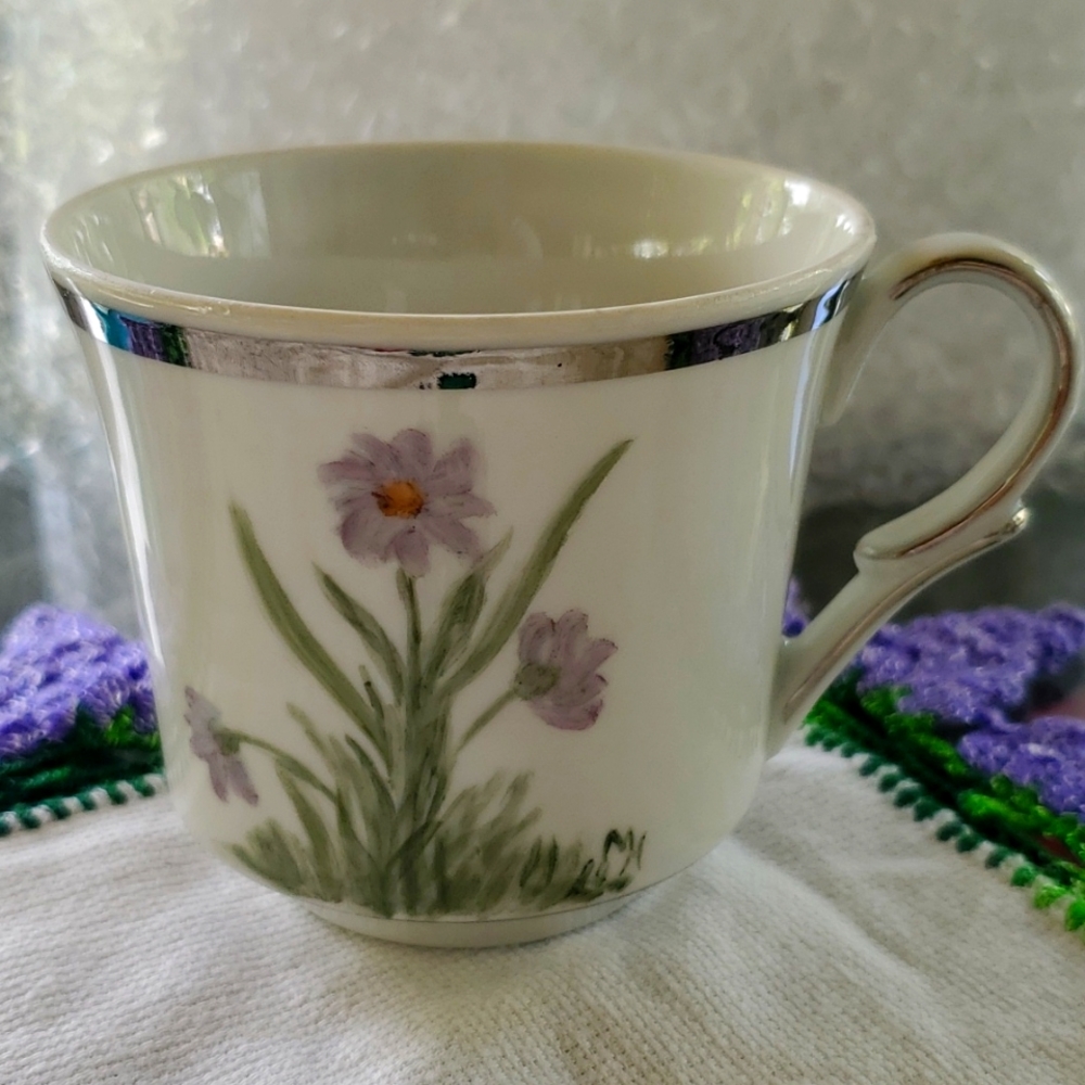 Monticello daisy mug